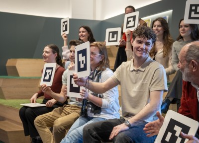 Die Meinungen der Schüler*innen werden digital über ein Umfragetool erfasst und dienen als Grundlage für die Diskussion.: 