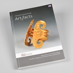 : Museumsführer sind in deutsch und englisch erhältlich © NHM Wien, C. Potter 