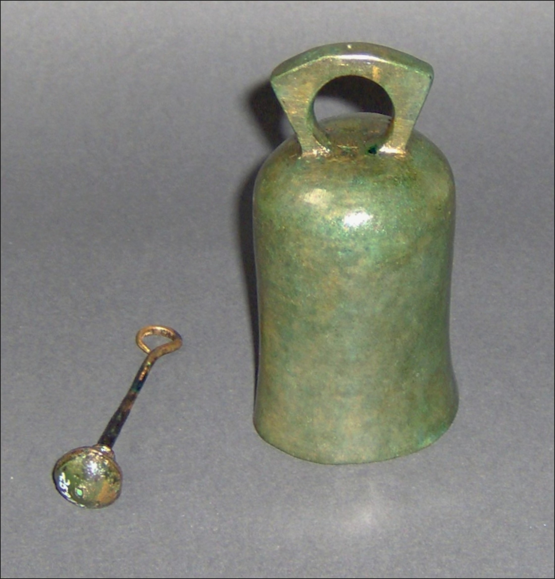 : Roman bronze bell, Hallstatt period cemetery Hallstatt-Hochtal, discovered in grave 765
